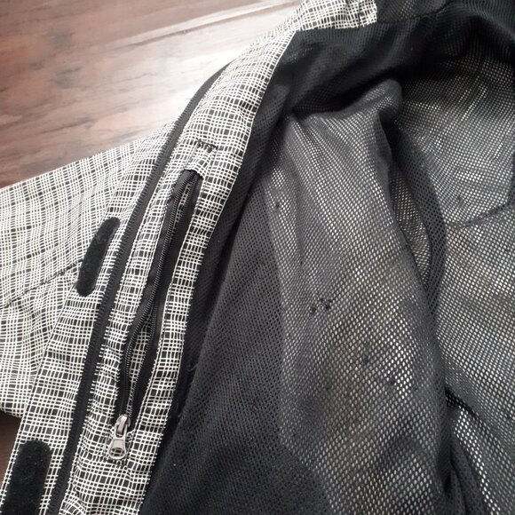 McKinley Aquamax Eon Black and Grey Plaid Print Nylon Jacket - Picture 13 of 16